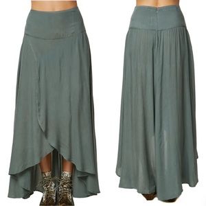 NWT O’Neill Ambrosio Tulip Hem High Waist Maxi Skirt